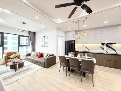Living room, Guests, group of guests, group of guests