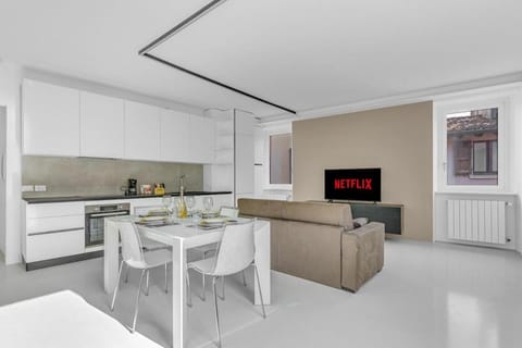 Living room, Dining area, kitchen