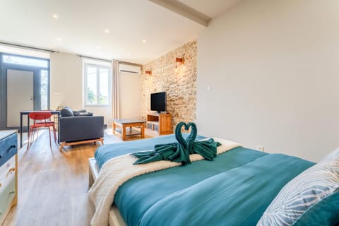 Living room, Bedroom