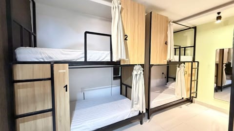 Bed, Bedroom, bunk bed
