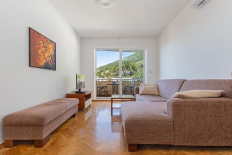 Natural landscape, Living room, Seating area, Mountain view