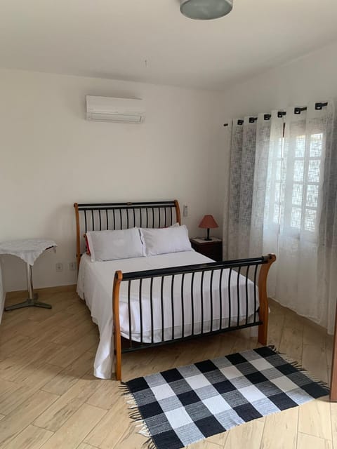 Bed, Photo of the whole room, Bedroom, internet, air conditioner