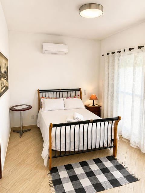 Bed, Photo of the whole room, Dining area, Bedroom, internet, air conditioner