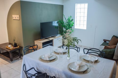 Communal lounge/ TV room, internet