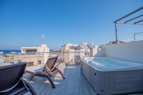Day, Hot Tub, View (from property/room), Balcony/Terrace, Sea view