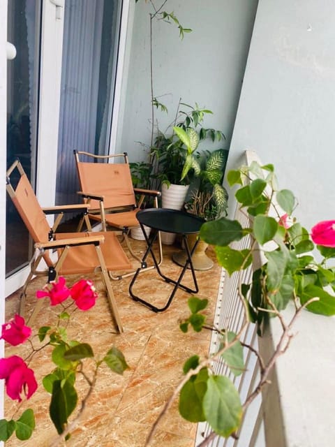 Garden, View (from property/room), Balcony/Terrace, Seating area, Dining area