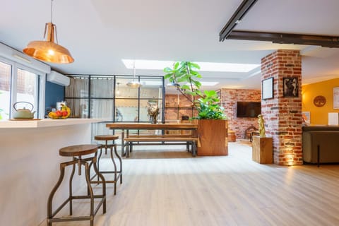 Living room, Seating area, Dining area