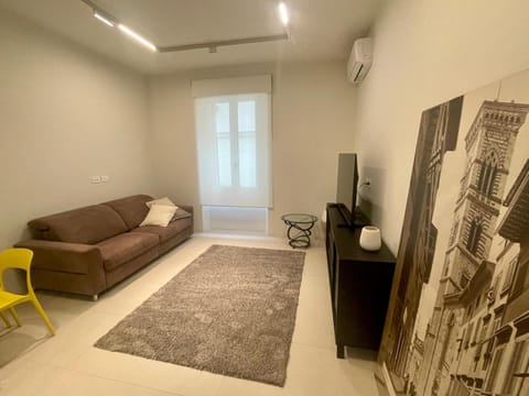 TV and multimedia, Living room, air conditioner