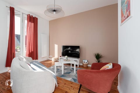 Communal lounge/ TV room, TV and multimedia, Living room