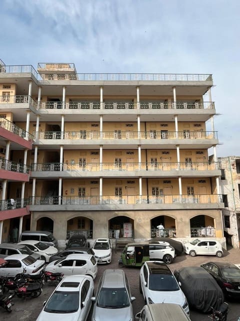 Property building, Street view, Location, Parking