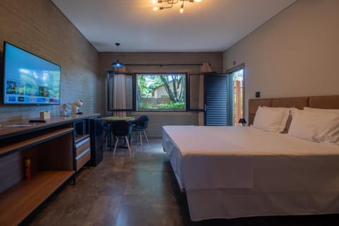 Bed, TV and multimedia, Photo of the whole room, Evening entertainment, Bedroom