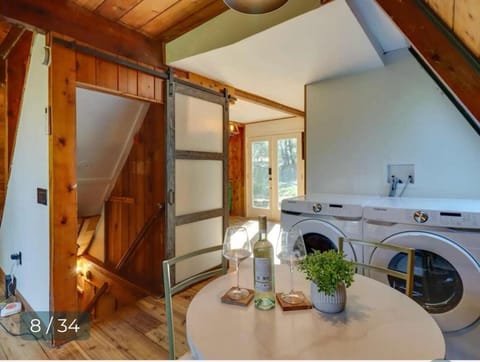 Poconos A-Frame seclude cabin,hot-tub,sauna,firepit,deck Cabin in Middle Smithfield