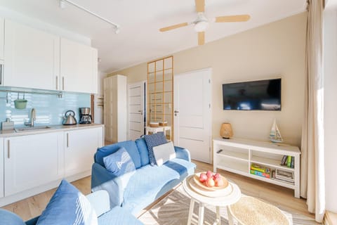 TV and multimedia, Kitchen or kitchenette, Living room