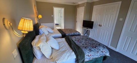 Whitlaw Wood Lodge Bed and Breakfast in Hawick