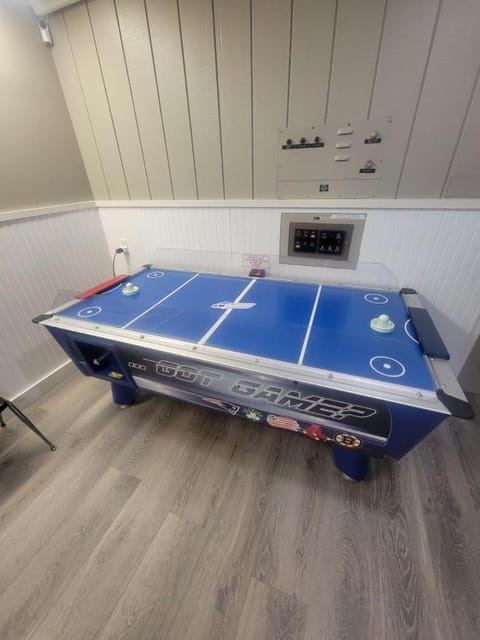 Beautiful 2 Bedroom 2 Bath Lake View Condo Close to Weirs Beach Apartment in Laconia