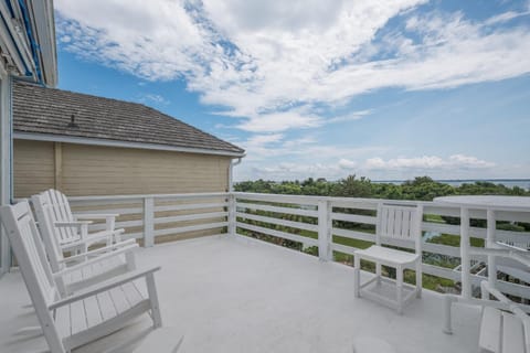 5593 - Craven Haven House in Roanoke Island