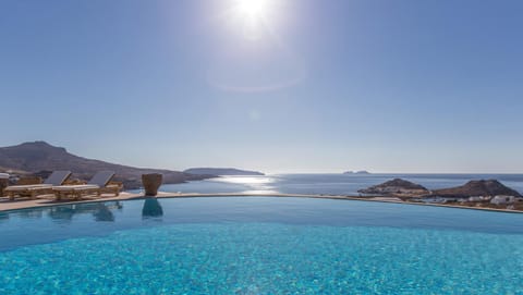 Day, Natural landscape, Pool view, Sea view, Swimming pool