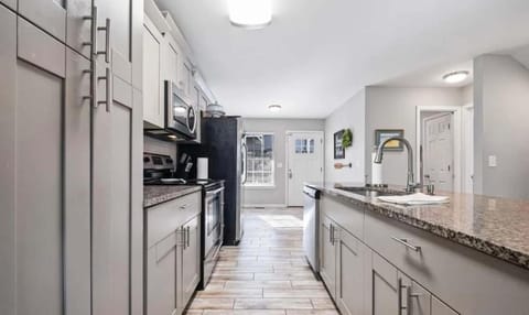 43 Making Memories House in Weiss Lake