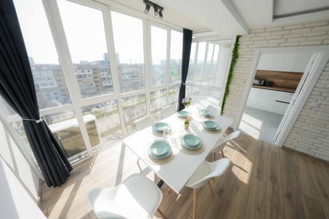 View (from property/room), Kitchen or kitchenette, Dining area, Food, kitchen