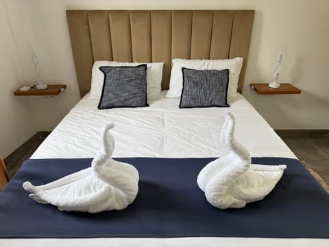 Serenità - Seaview Penthouse Apartment in Marsaskala