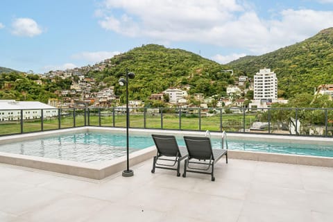 Spring, Day, Natural landscape, Mountain view, sunbed