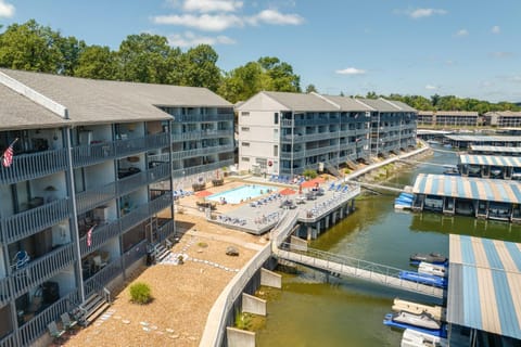 Pool and Boat Ramp Access Lake of the Ozarks Escape Apartment in Osage Beach