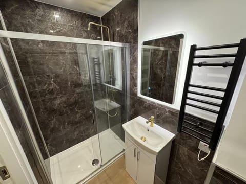 Luxurious, private rooms in the heart of Galway Country House in Galway