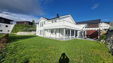 Property building, Day, Garden, Garden view, Garden view, Inner courtyard view