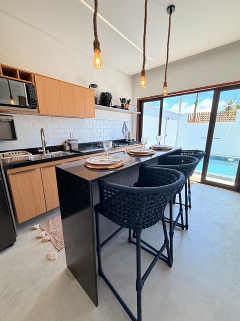 Kitchen or kitchenette, Kitchen or kitchenette