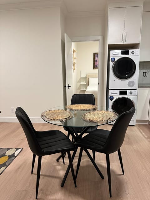 Cozy 2 Bedroom Suite in Burnaby Apartment in New Westminster