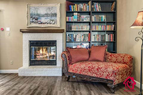 Cozy Comfort at Loma Del Rey - An Irvie Home House in Albuquerque