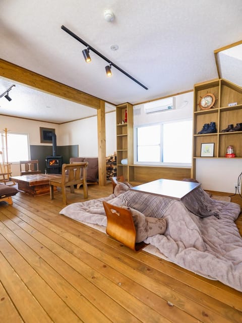 Communal lounge/ TV room, Living room