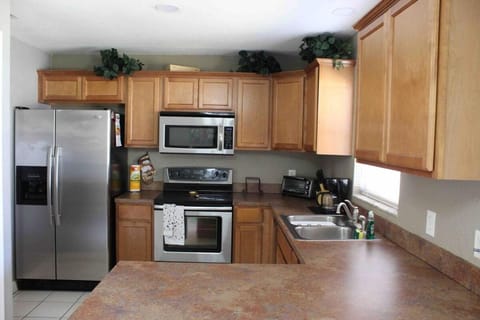 Charming Modern Valrico Getaway - Pets Welcome Apartment in Valrico