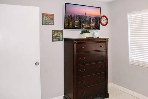 Charming Modern Valrico Getaway - Pets Welcome Apartment in Valrico