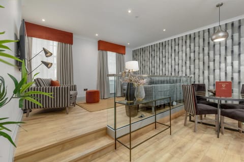 Destiny Scotland - Princes Street Residence Apartment in Edinburgh