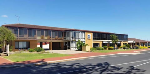 Property building, Street view