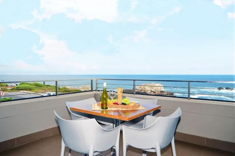 Balcony/Terrace, Food, Sea view