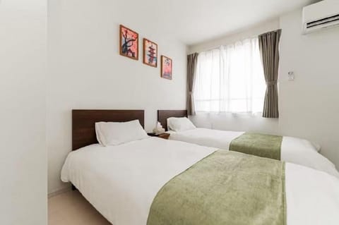 Bed, Photo of the whole room, Bedroom, air conditioner