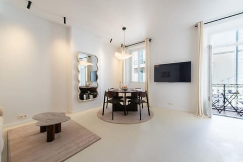 Communal lounge/ TV room, TV and multimedia, Dining area