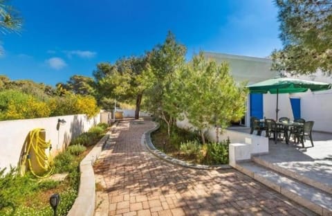 Patio, Day, Garden, Garden view
