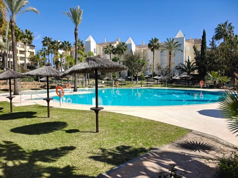 Garden, Swimming pool