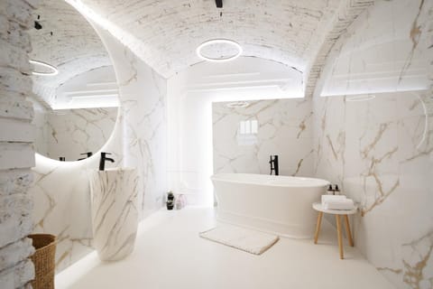 Bathroom, Bath