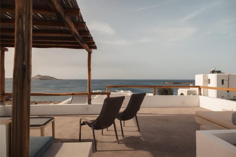Patio, Day, Natural landscape, View (from property/room), Balcony/Terrace, Seating area, Sea view