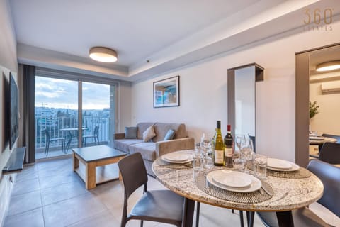 Living room, Food and drinks, Seating area, Dining area, Drinks, Alcoholic drinks