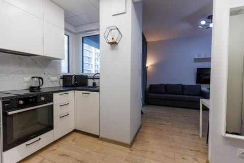 Kitchen or kitchenette, microwave, oven, pet friendly, stove