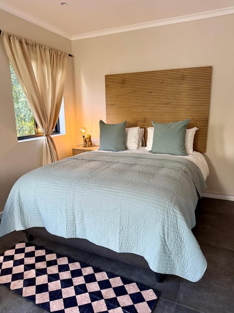 Wood Road Coastal Guest rooms Nature lodge in Cape Town