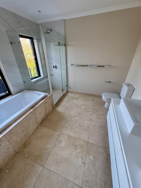 Wood Road Coastal Guest rooms Nature lodge in Cape Town