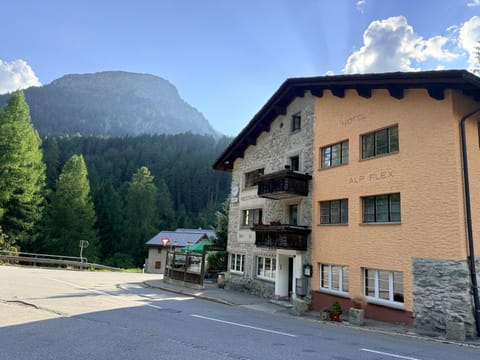 Property building, Facade/entrance, Natural landscape, View (from property/room), Mountain view