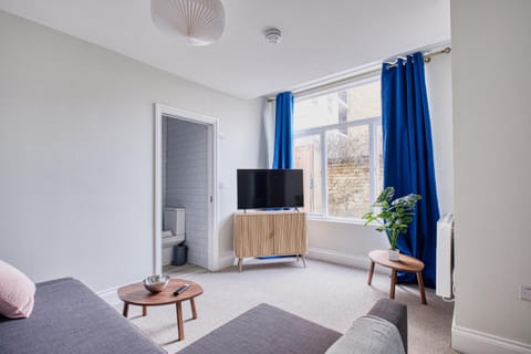 Communal lounge/ TV room, Living room