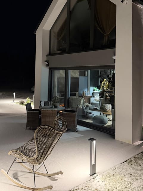 Property building, Night